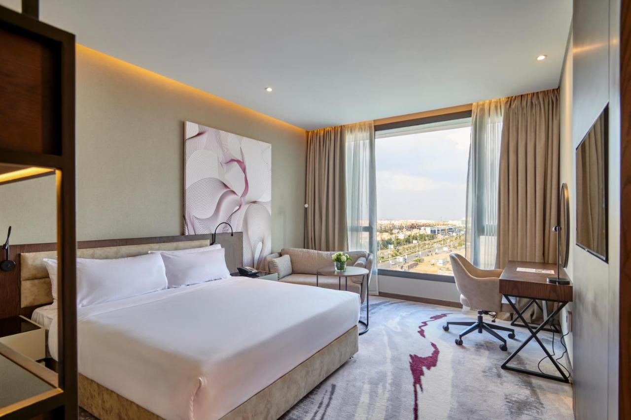 Crowne Plaza - West Cairo Arkan By Ihg 6th of October City Exteriör bild Deluxe room