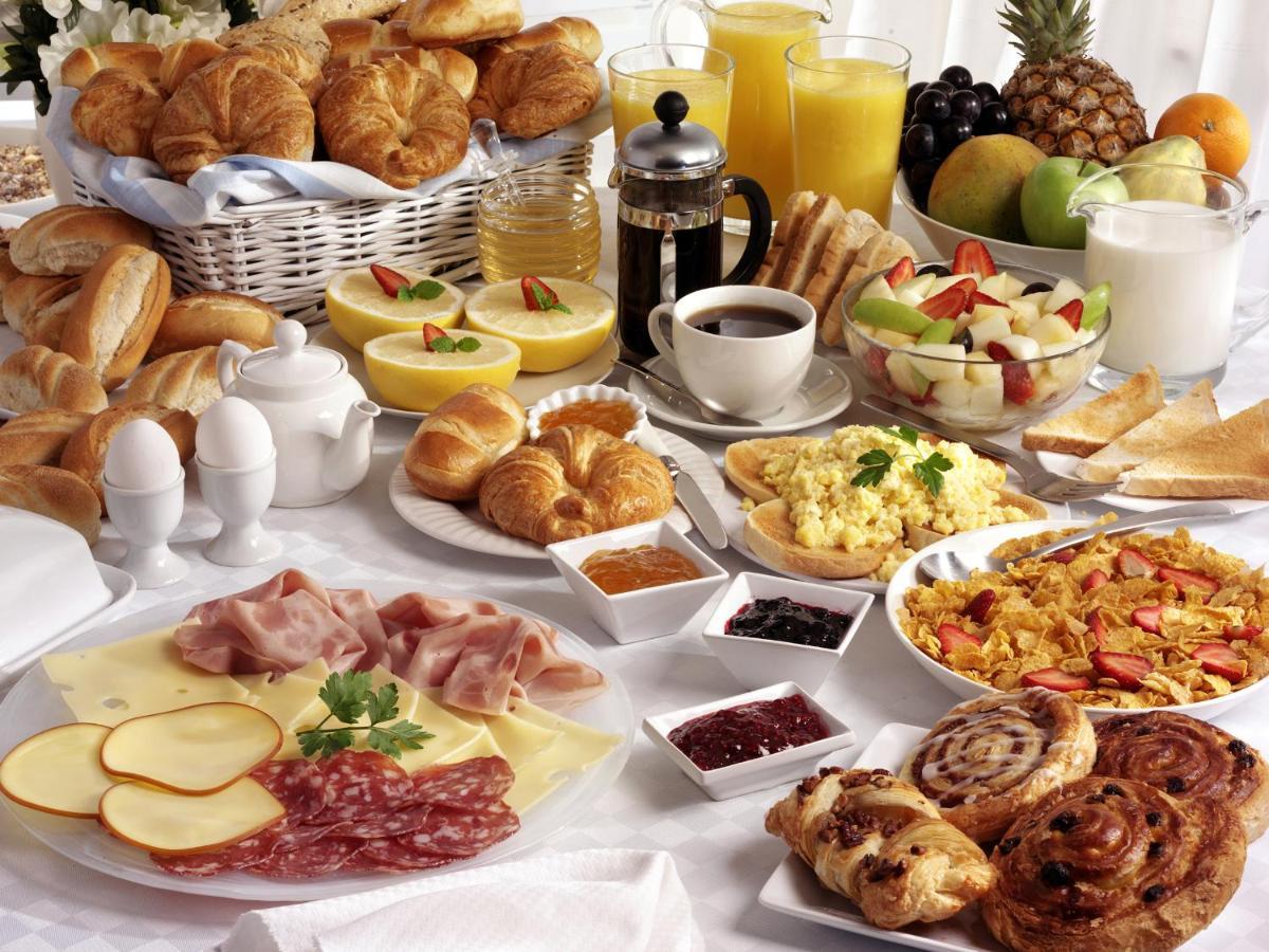 Crowne Plaza - West Cairo Arkan By Ihg 6th of October City Exteriör bild A continental breakfast