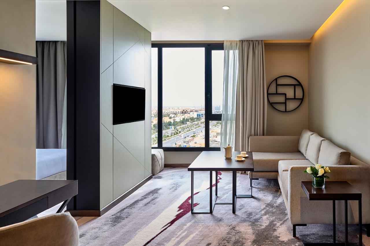 Crowne Plaza - West Cairo Arkan By Ihg 6th of October City Exteriör bild A suite at the hotel