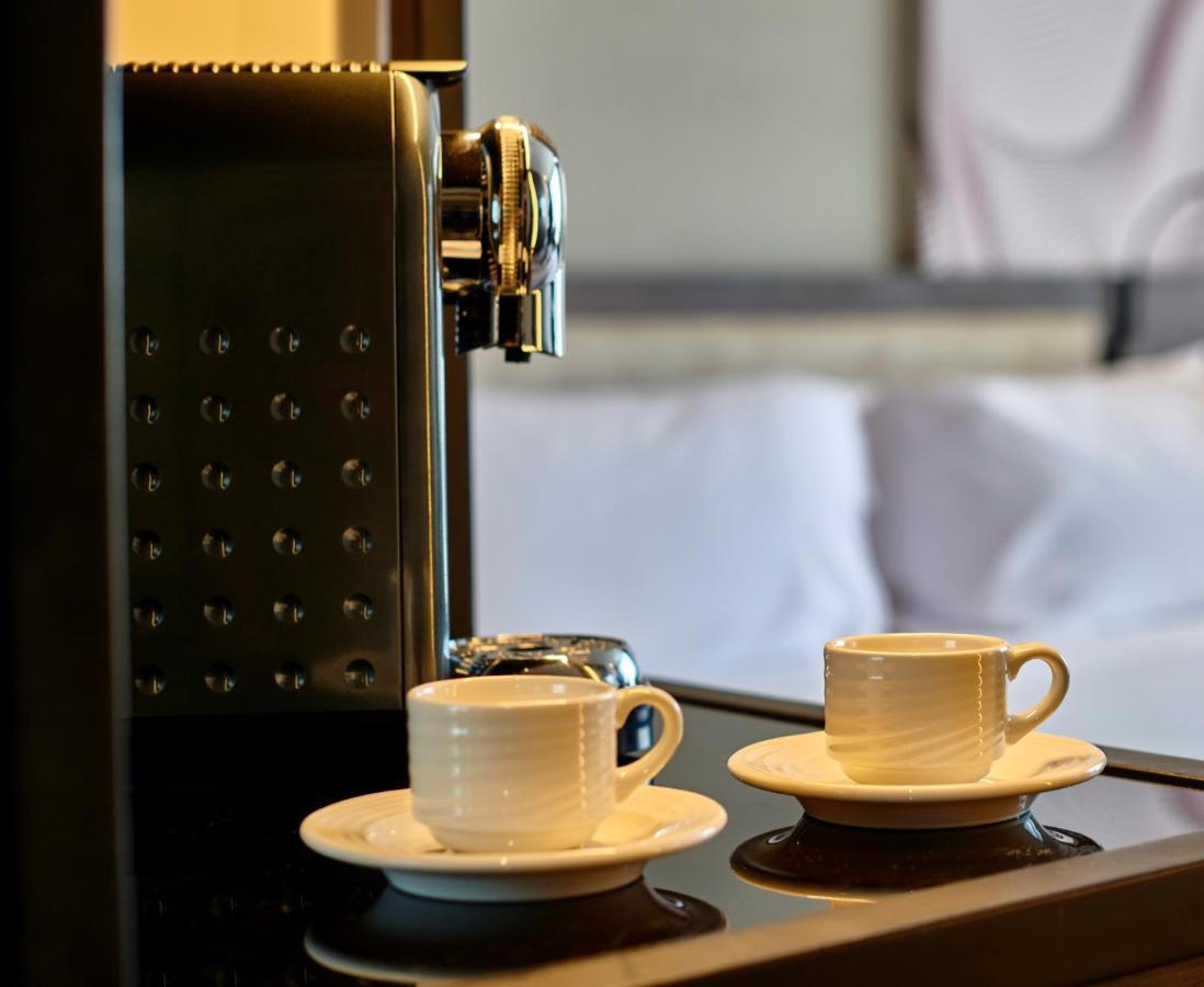 Crowne Plaza - West Cairo Arkan By Ihg 6th of October City Exteriör bild Espresso machine