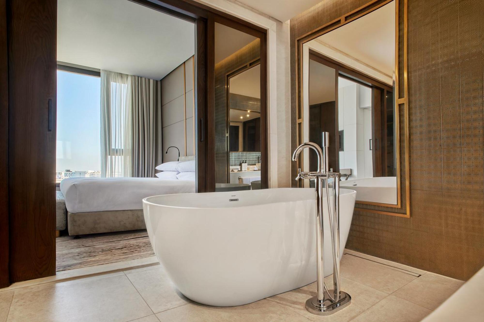 Crowne Plaza - West Cairo Arkan By Ihg 6th of October City Exteriör bild Bathroom